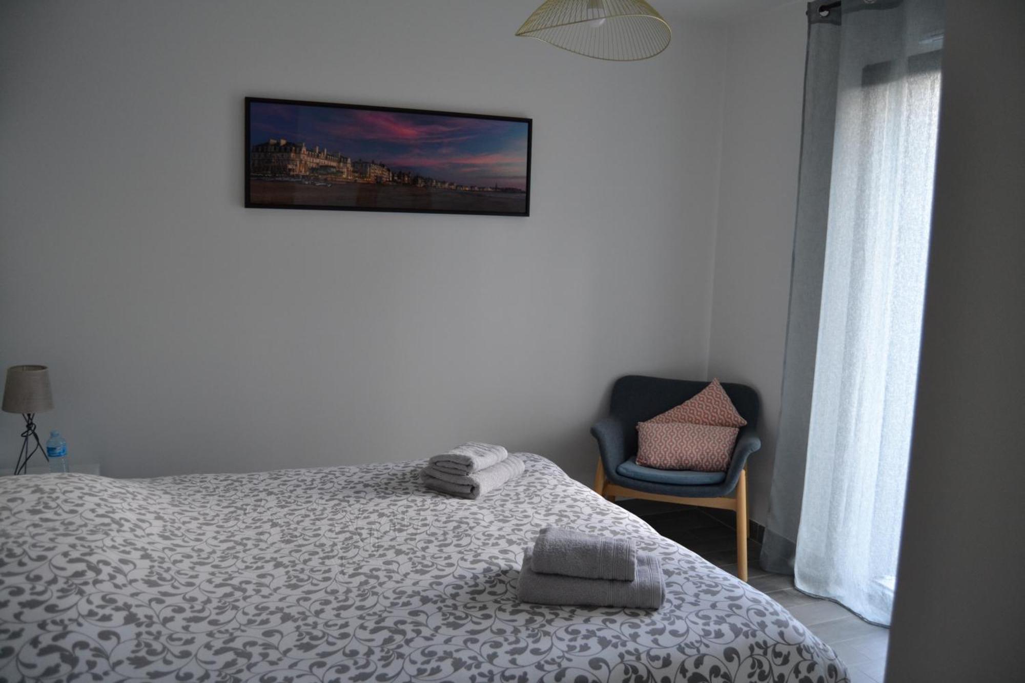 La Petite Bicoque Bed and Breakfast Saint-Suliac Exteriör bild